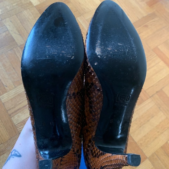 Geoffrey Beene snakeskin pumps - Picture 3 of 8
